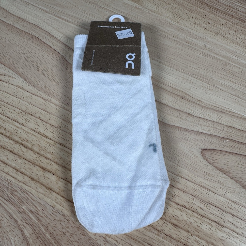 On Cloud Performance Low Sock Womens Medium 8.5-9.5 White Ivory Running Walking